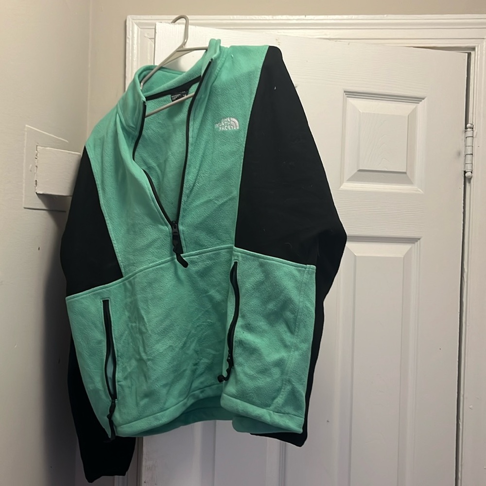 The north face size large men’s Tka attitude 1/4 zip